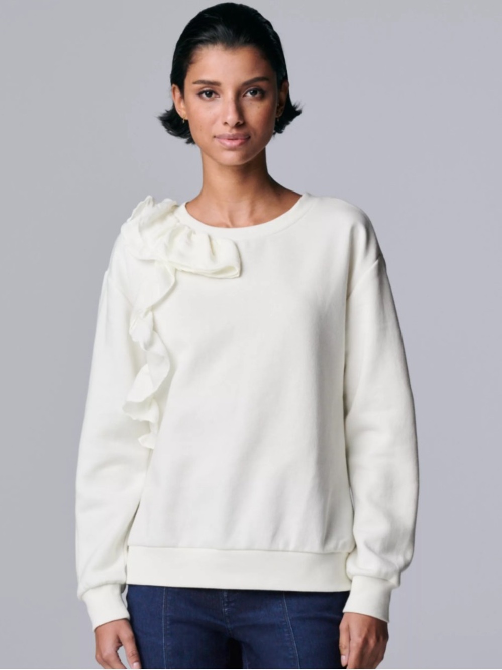 Simply Vera Vera Wang White Sweatshirt with Ruffle Detail